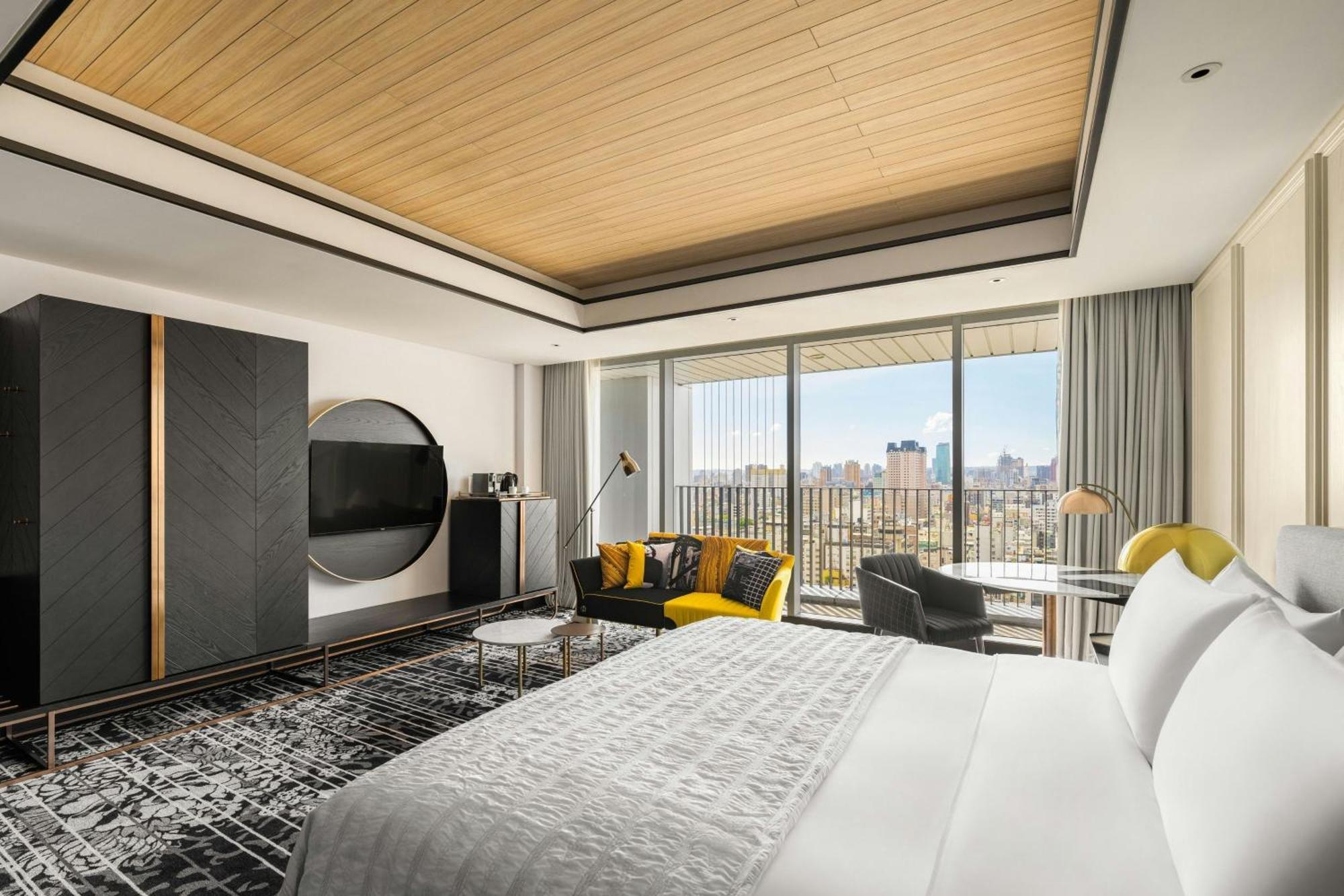 Le Meridien Taizhong Zewnętrze zdjęcie A guest room at the Westin Tokyo