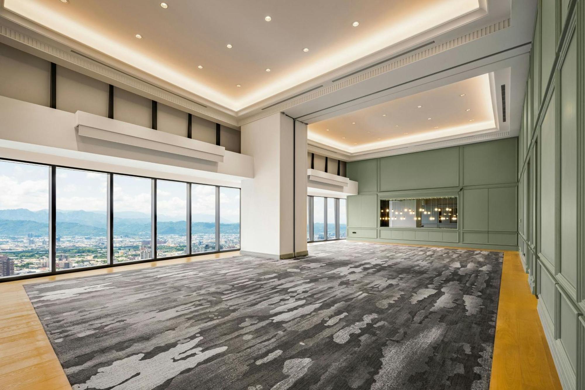 Le Meridien Taizhong Zewnętrze zdjęcie The 30th floor of the hotel