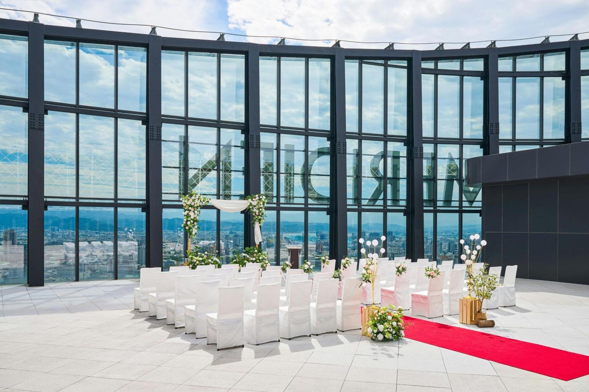 Le Meridien Taizhong Zewnętrze zdjęcie The Sky Chapel